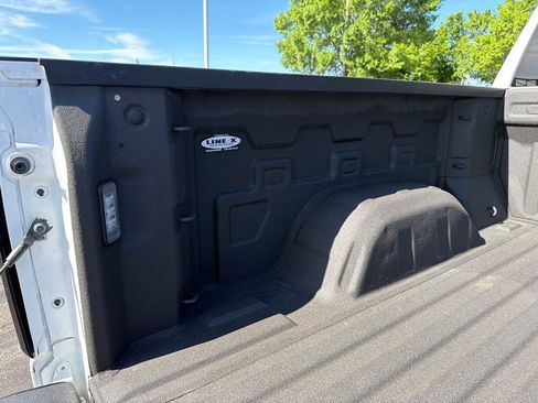 Used 2021 GMC Sierra 1500 Elevation w/ X31 Off-Road Package AWD/4WD image 11