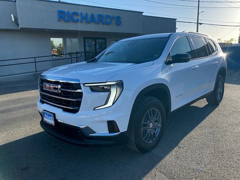 Used 2025 GMC Acadia Elevation AWD/4WD image 4