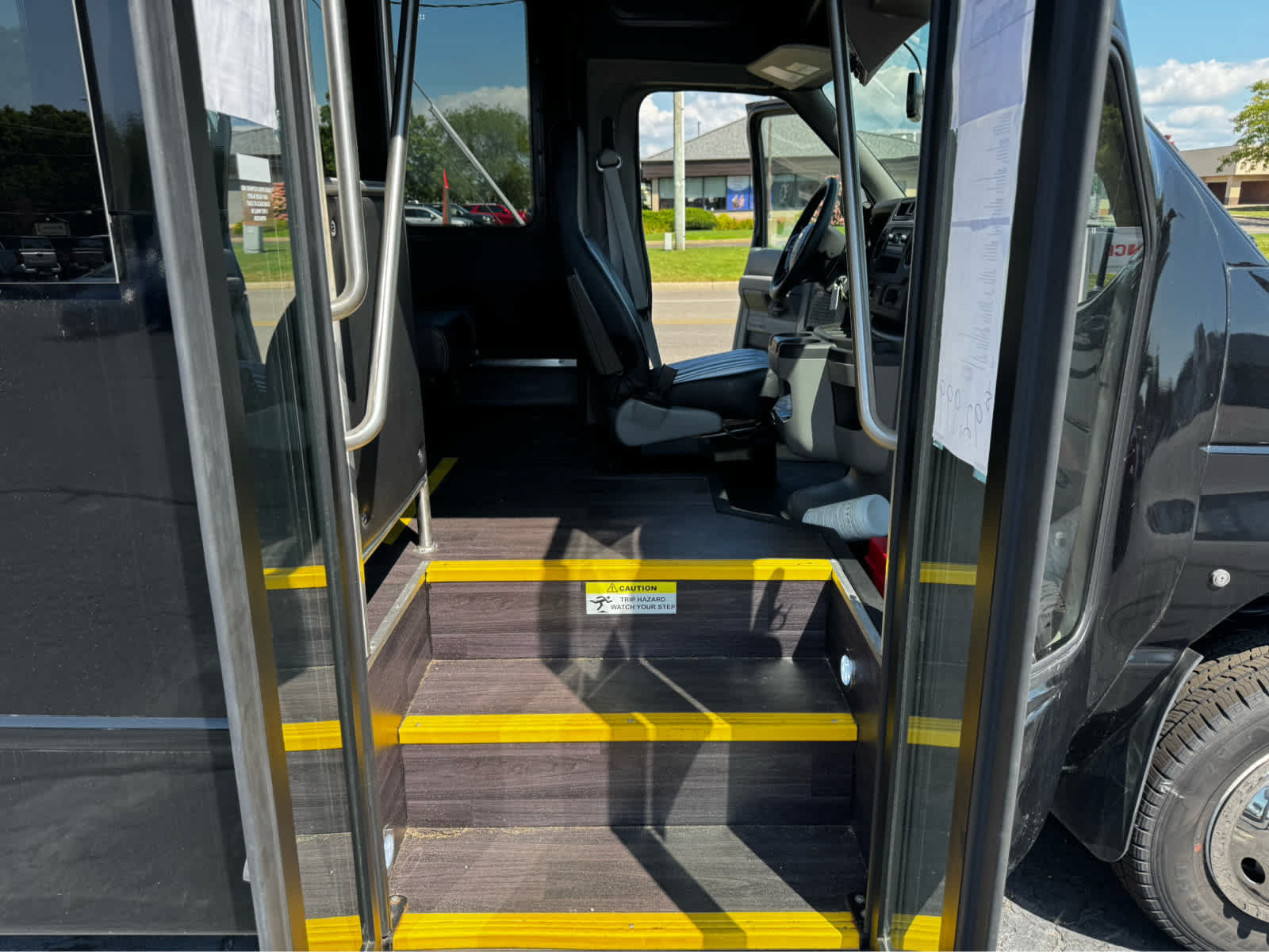 Used 2025 Ford E-450 and Econoline 450 Super Duty w/ Shuttle Bus Prep Package RWD image 9