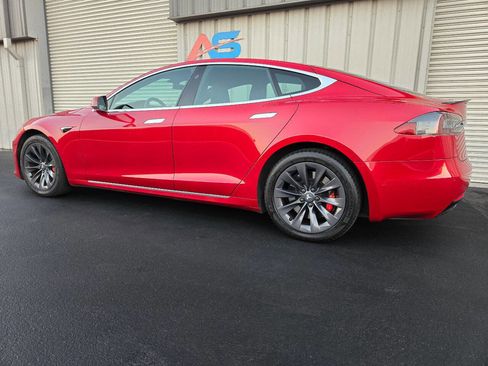 Used 2019 Tesla Model S Performance image 4