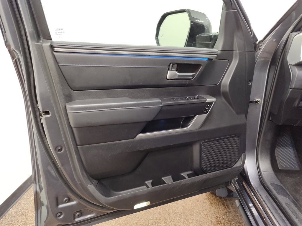 Used 2023 Toyota Tundra Platinum AWD/4WD image 9