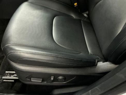 Certified 2023 Kia Sportage EX image 11