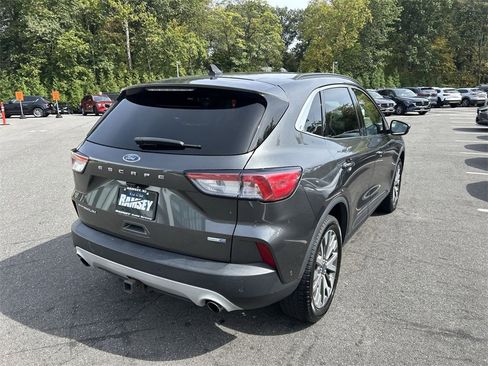 Used 2020 Ford Escape Titanium image 8