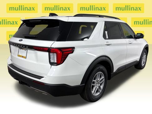 New 2026 Ford Explorer Active w/ Active Comfort Package RWD image 4