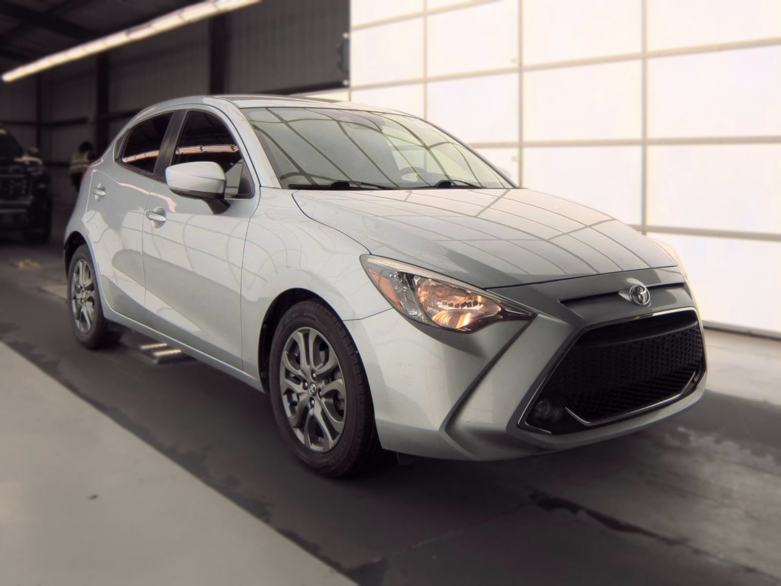 Used 2020 Toyota Yaris LE FWD image 4