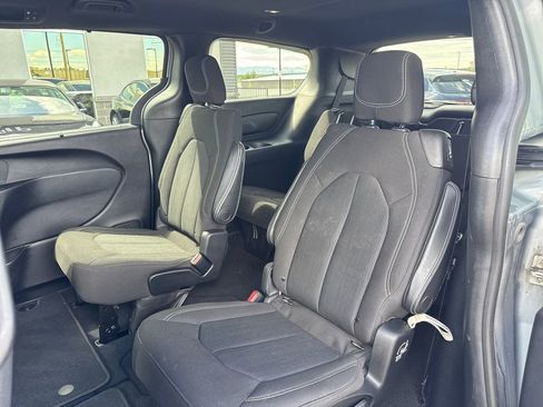Used 2021 Chrysler Pacifica Touring w/ S Appearance Package AWD/4WD image 23
