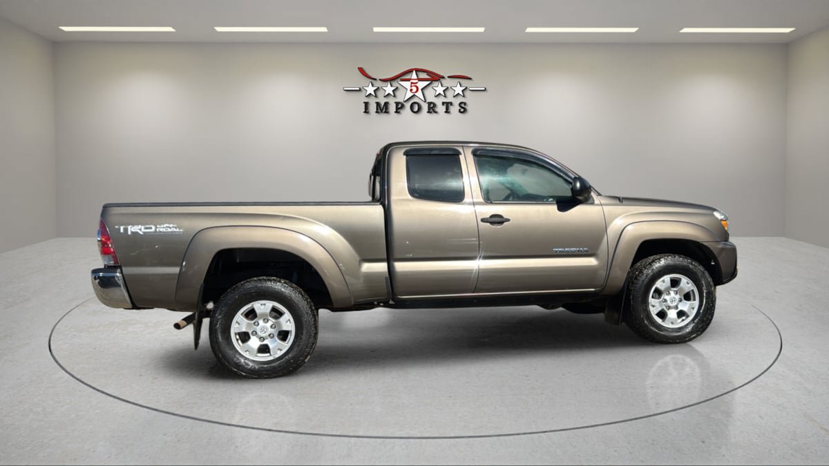 Used 2013 Toyota Tacoma 4x4 Access Cab V6 w/ TRD Off-Road Pkg image 6