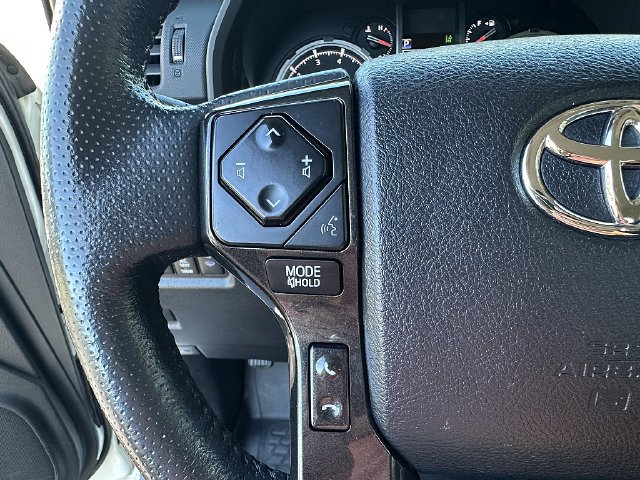 Used 2023 Toyota 4Runner TRD Off-Road Premium AWD/4WD image 27