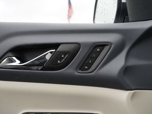 Used 2023 GMC Acadia Denali w/ Denali Ultimate Package image 21