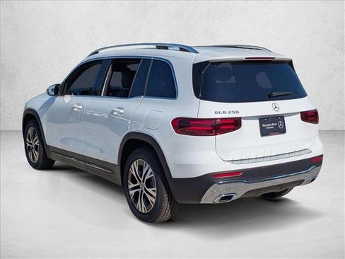New 2026 Mercedes-Benz GLB 250 image 9