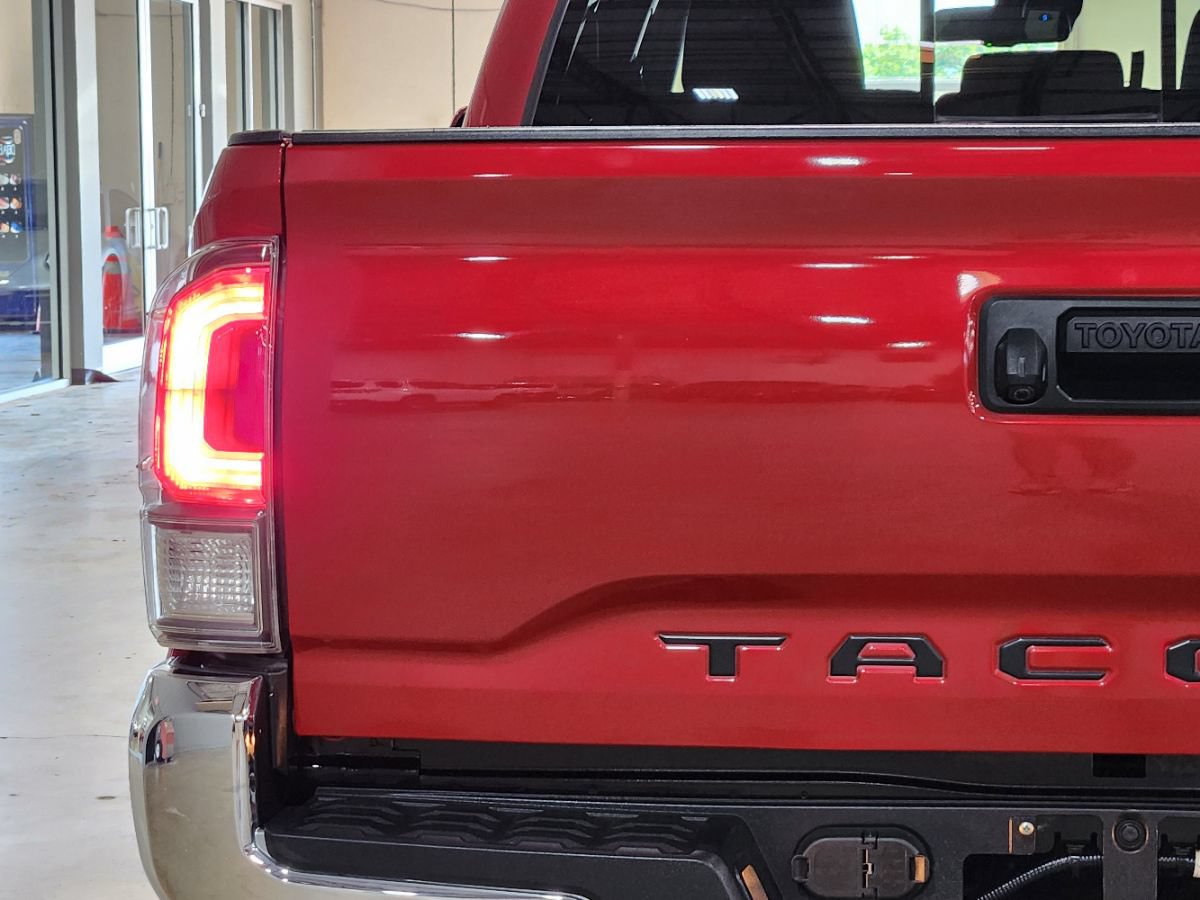Used 2022 Toyota Tacoma TRD Off-Road AWD/4WD image 20