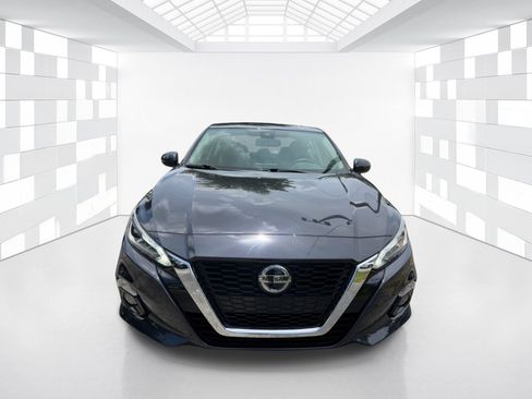 Used 2019 Nissan Altima 2.5 SV FWD image 2