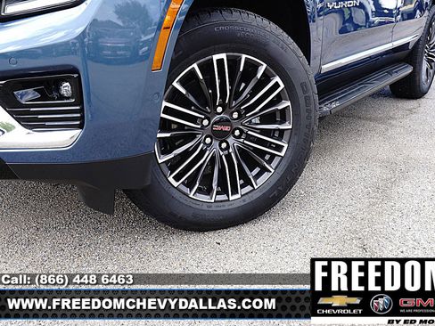 New 2026 GMC Yukon Elevation image 9