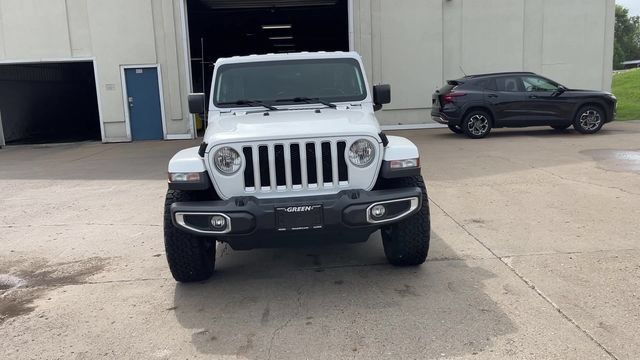 Used 2019 Jeep Wrangler Unlimited Sahara AWD/4WD image 3