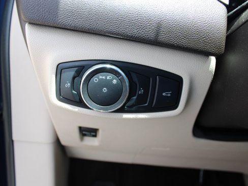Used 2018 Lincoln MKC Premiere FWD image 23