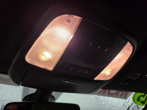 Used 2025 Dodge Durango GT RWD image 28
