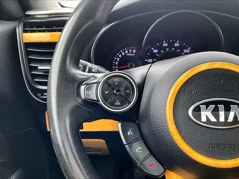 Used 2016 Kia Soul FWD image 19