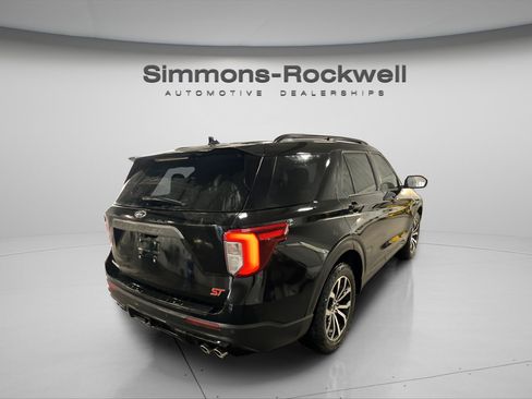 Used 2022 Ford Explorer ST AWD/4WD image 6