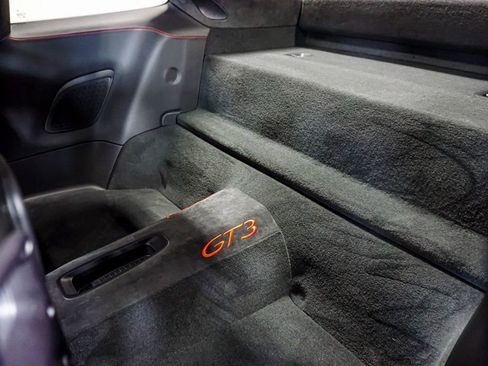 Used 2018 Porsche 911 GT3 RWD image 31