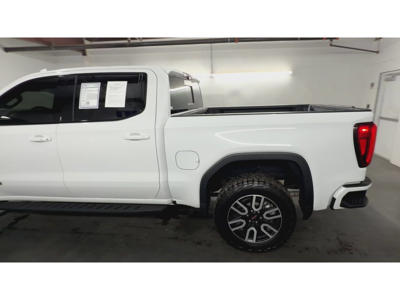 Certified 2025 GMC Sierra 1500 AT4 w/ AT4 Premium Package AWD/4WD image 6