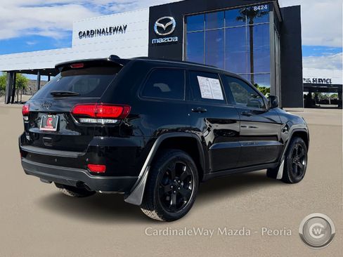 Used 2021 Jeep Grand Cherokee Freedom Edition image 9