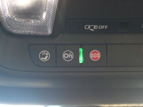 Used 2023 Buick Enclave Essence image 30