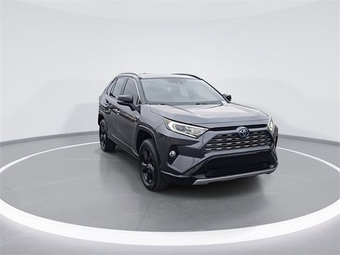 Used 2021 Toyota RAV4 XSE image 2