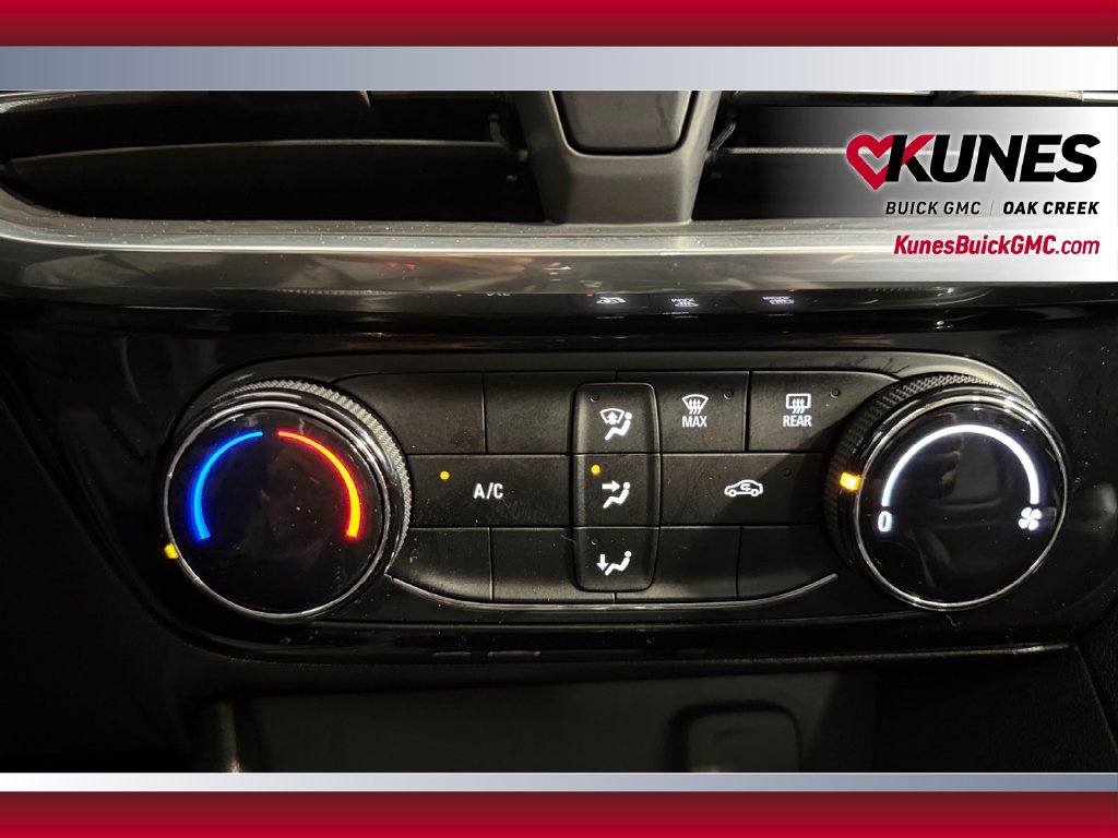 Used 2024 Buick Encore GX Sport Touring AWD/4WD image 28