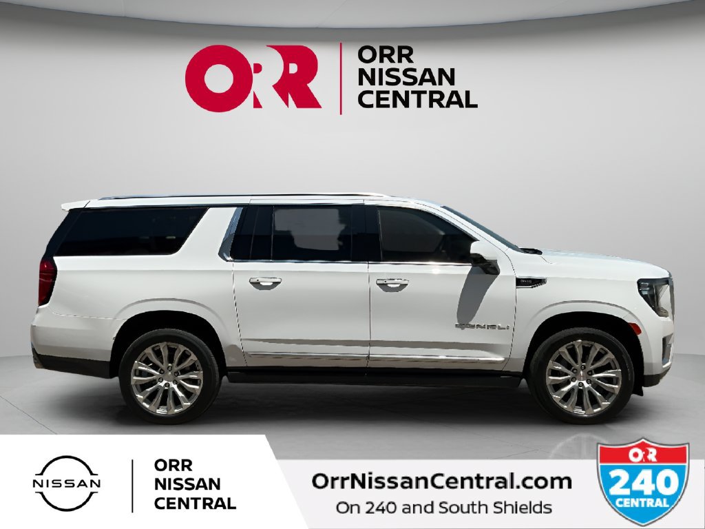 Used 2023 GMC Yukon XL Denali AWD/4WD image 4