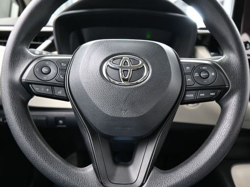 Used 2024 Toyota Corolla LE w/ LE Convenience Package image 21
