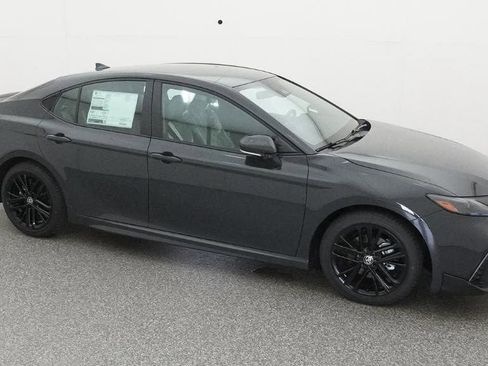New 2026 Toyota Camry SE FWD image 12