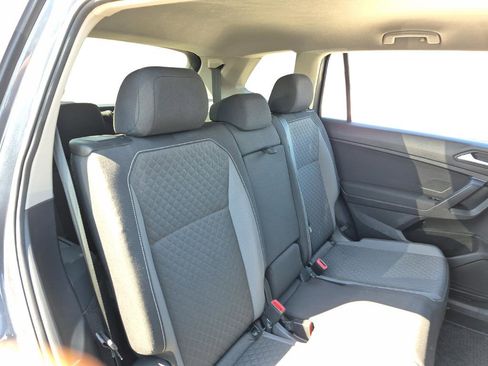 Used 2021 Volkswagen Tiguan S FWD image 31