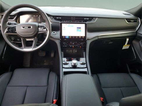 New 2025 Jeep Grand Cherokee Overland w/ Luxury Tech Group IV image 5