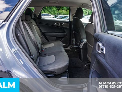 Used 2025 Kia Sportage LX FWD image 22