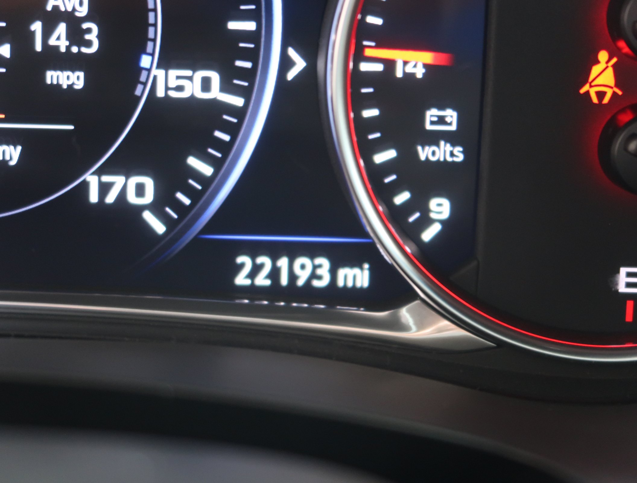 Used 2023 Chevrolet Traverse Premier w/ LPO, Cargo Package FWD image 24