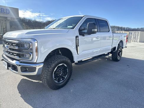 New 2026 Ford F350 XLT w/ XLT Premium Package AWD/4WD image 3