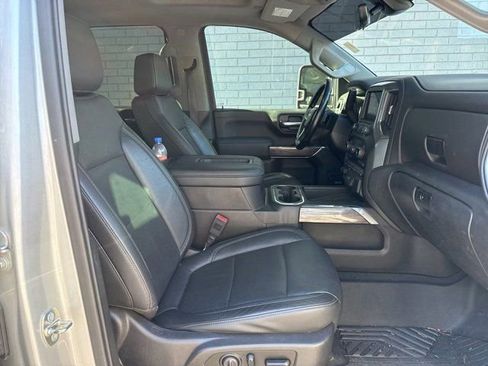 Used 2020 Chevrolet Silverado 2500 LTZ w/ LTZ Premium Package image 4