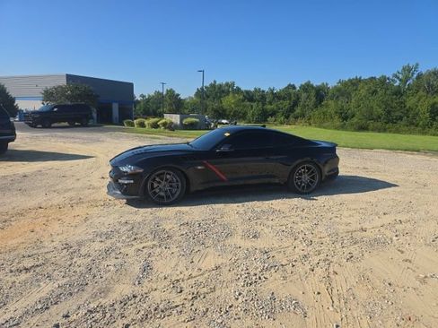 Used 2021 Ford Mustang GT Premium w/ GT Performance Package RWD image 4