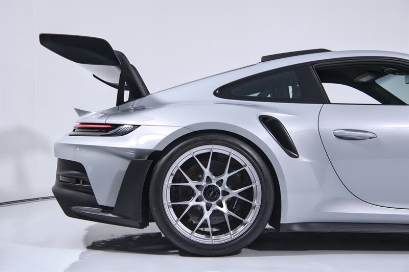 Used 2025 Porsche 911 GT3 RS RWD image 14