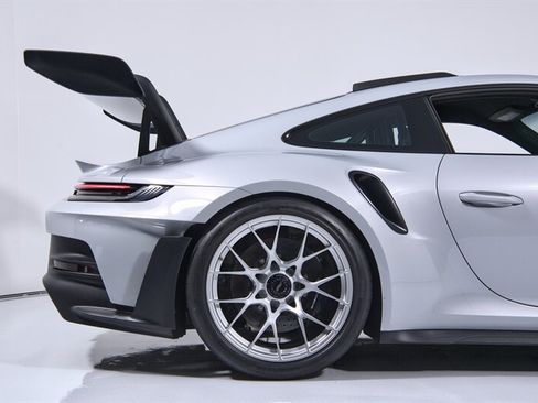 Used 2025 Porsche 911 GT3 RS RWD image 14