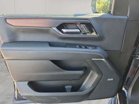 Certified 2025 GMC Yukon Denali image 26