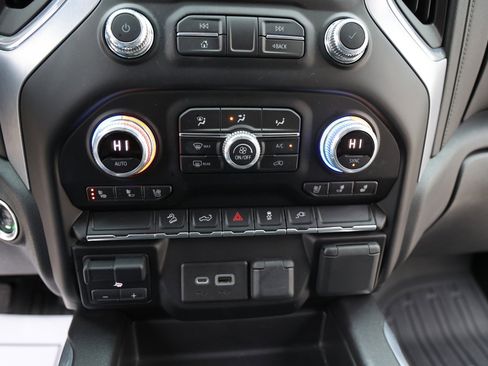 Used 2021 GMC Sierra 1500 SLT image 27