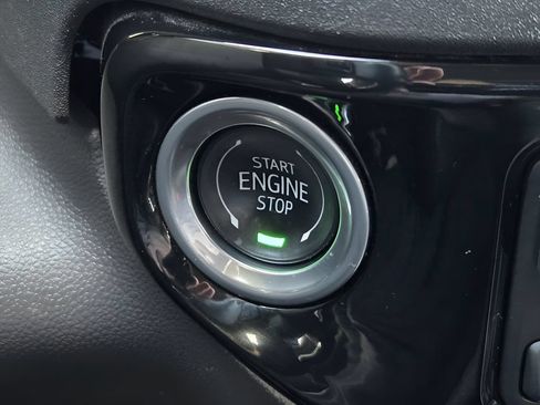 Used 2024 GMC Sierra 1500 SLT RWD image 19