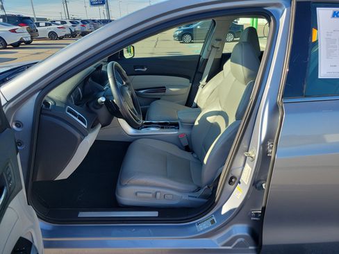 Used 2015 Acura TLX w/ Technology Package FWD image 15