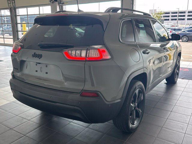 Used 2023 Jeep Cherokee Altitude Lux AWD/4WD image 3