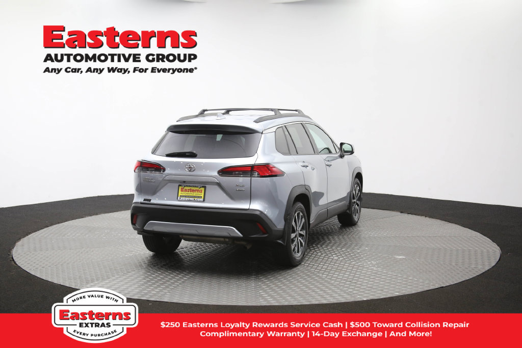 Used 2023 Toyota Corolla Cross XLE w/ Convenience Package AWD/4WD image 43
