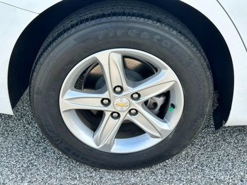 Used 2024 Chevrolet Malibu LS FWD image 7
