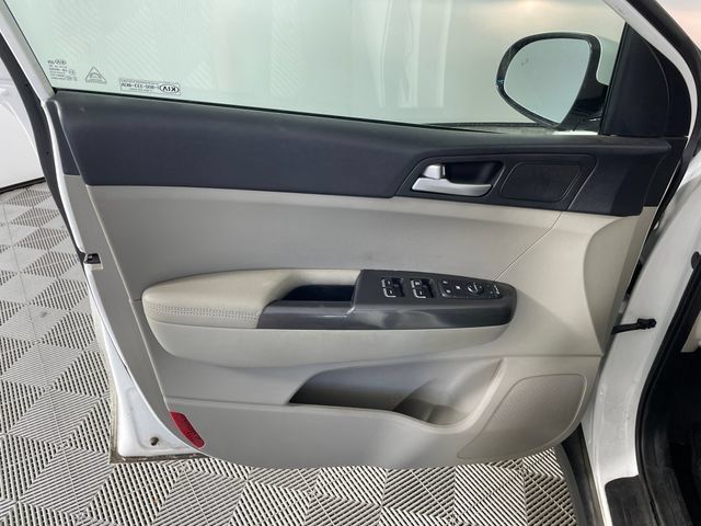 Certified 2022 Kia Sportage LX w/ LX FWD Value Edition Package image 10