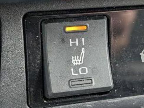 Used 2024 Toyota RAV4 XLE w/ Convenience Package image 11