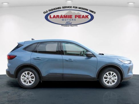Used 2025 Ford Escape Active image 2